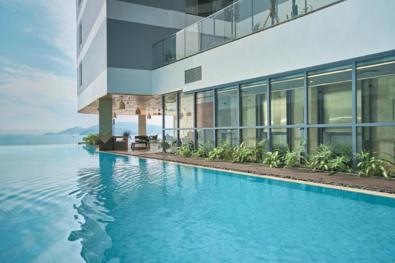 Апартаменты Panorama Beachfront *