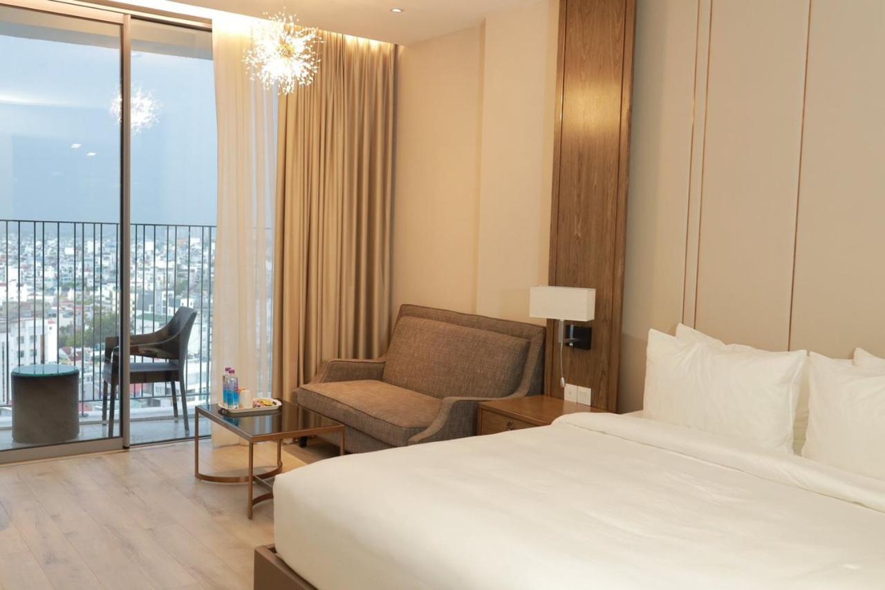 Panorama Beachfront Апартаменты *