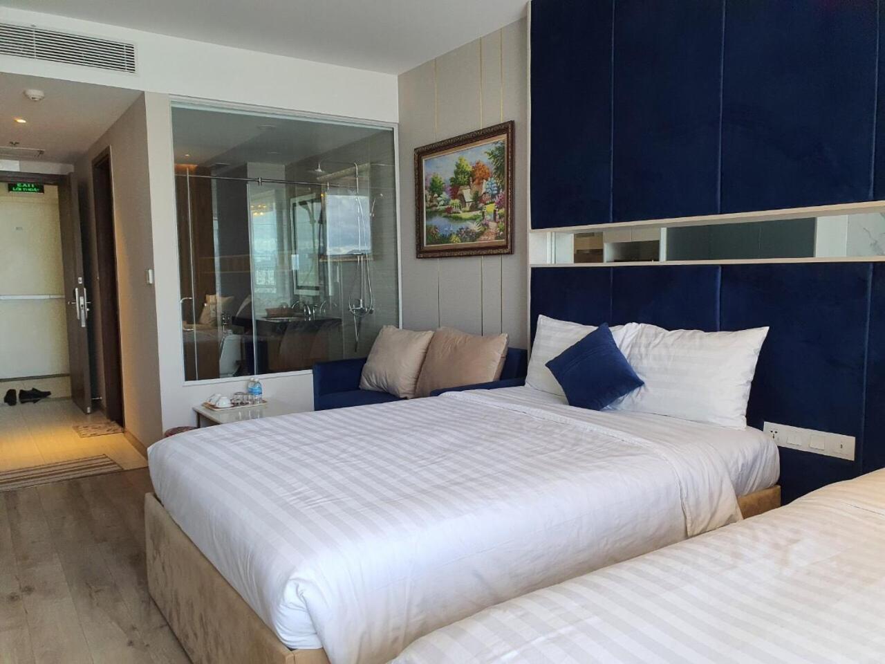 Panorama Beachfront Нячанг