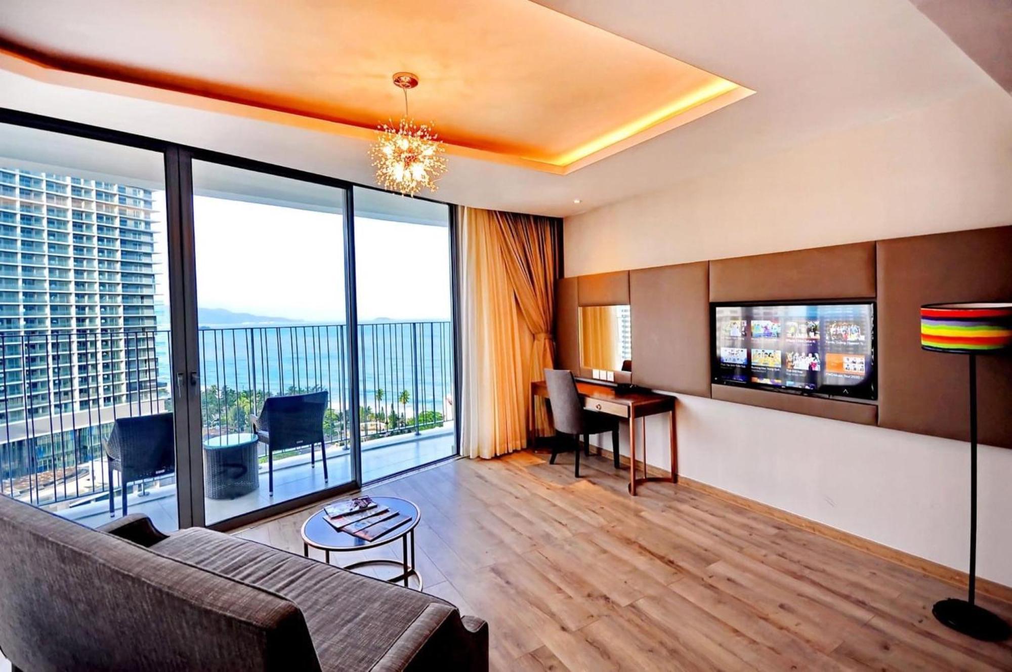 Panorama Beachfront Апартаменты Нячанг